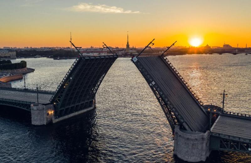 Увидеть Санкт-Петербург с воды: лучшие классические и новые маршруты