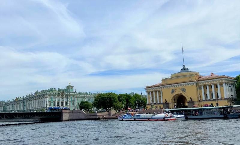 Увидеть Санкт-Петербург с воды: лучшие классические и новые маршруты