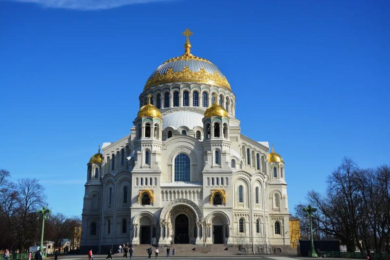 В Петербург и Кронштадт с детьми на машине в первый раз: опыт поездки на три дня и готовый план