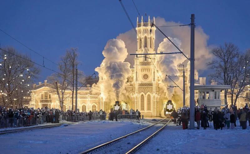 Новогодний Санкт-Петербург: новые маршруты и популярные программы